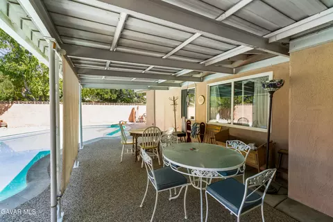 Exterior - 1152 E Avenue J1, Lancaster, CA 93535 photo 4 of 10