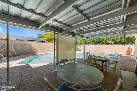 Exterior - 1152 E Avenue J1, Lancaster, CA 93535 photo 5 of 10
