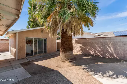 Exterior - 1152 E Avenue J1, Lancaster, CA 93535 photo 6 of 10