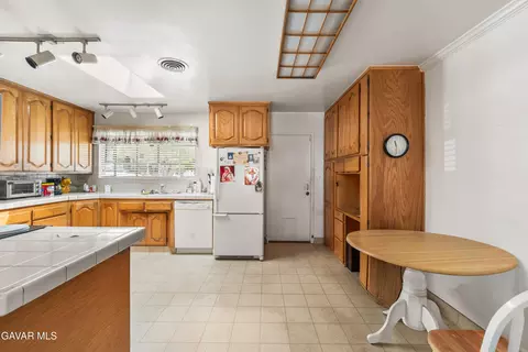 Kitchen - 1152 E Avenue J1, Lancaster, CA 93535 photo 1 of 3