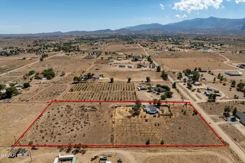 View/Area - 11221 Valle Vista Rd, Phelan, CA 92371 photo 3 of 6