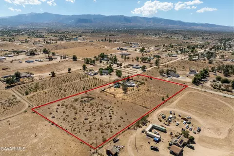 View/Area - 11221 Valle Vista Rd, Phelan, CA 92371 photo 2 of 6