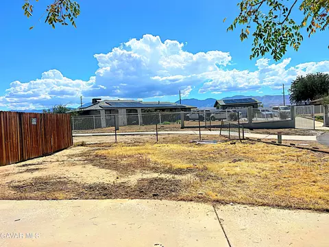 Exterior - 38510 E 159th St, Palmdale, CA 93591 photo 11 of 18