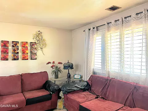 Living - 38510 E 159th St, Palmdale, CA 93591 photo 1 of 1