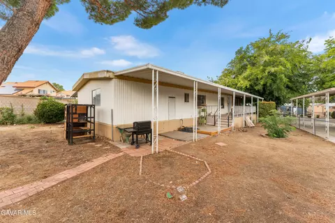 Exterior - 43850 E 20th St #SPC 157, Lancaster, CA 93535 photo 6 of 9