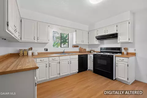 Kitchen - 5145 Corradi, Acton, CA 93510 photo 2 of 4