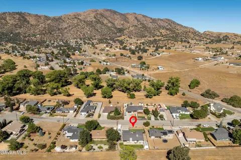 View/Area - 22904 Clover Spring Pl, Tehachapi, CA 93561 photo 9 of 10