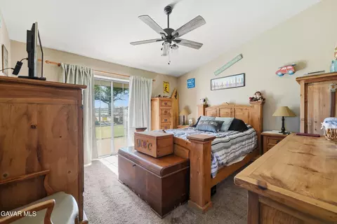 Bedroom - 22904 Clover Spring Pl, Tehachapi, CA 93561 photo 1 of 4
