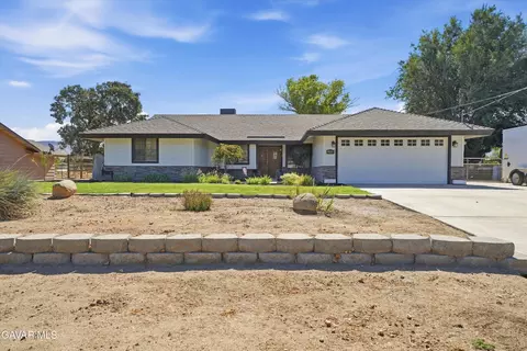 Exterior - 22904 Clover Spring Pl, Tehachapi, CA 93561 photo 9 of 16