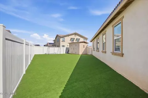 Exterior - 38017 Periwinkle Pl, Palmdale, CA 93550 photo 1 of 2