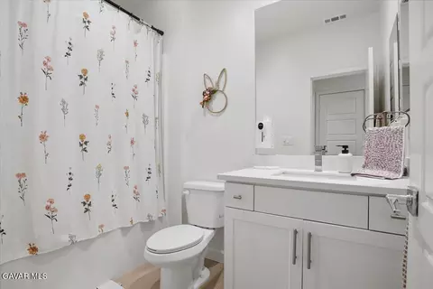 Bath - 38017 Periwinkle Pl, Palmdale, CA 93550 photo 4 of 4