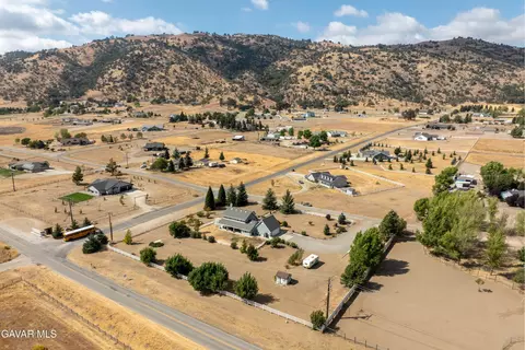 View/Area - 27450 Harness Dr, Tehachapi, CA 93561 photo 7 of 11