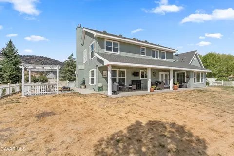 Exterior - 27450 Harness Dr, Tehachapi, CA 93561 photo 4 of 5