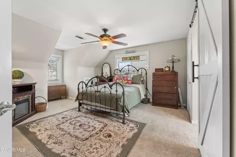 Bedroom - 27450 Harness Dr, Tehachapi, CA 93561 photo 3 of 4