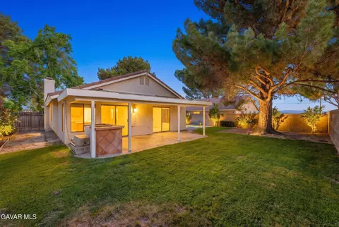 Exterior - 43552 Yew St, Lancaster, CA 93536 photo 2 of 9