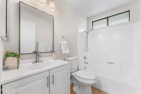 Bath - 43552 Yew St, Lancaster, CA 93536 photo 2 of 2