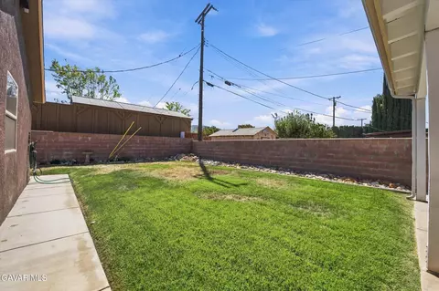 Exterior - 102 Brentwood Dr, Tehachapi, CA 93561 photo 7 of 7