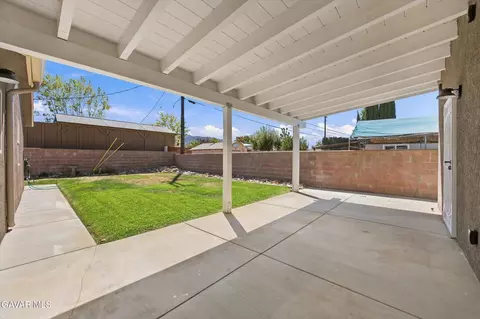 Exterior - 102 Brentwood Dr, Tehachapi, CA 93561 photo 3 of 7