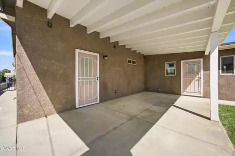 Exterior - 102 Brentwood Dr, Tehachapi, CA 93561 photo 2 of 7
