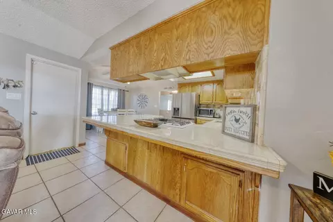 Kitchen - 21510 Shirley Dr, Tehachapi, CA 93561 photo 5 of 5