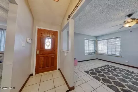 Entry Way - 21510 Shirley Dr, Tehachapi, CA 93561 photo 1 of 4
