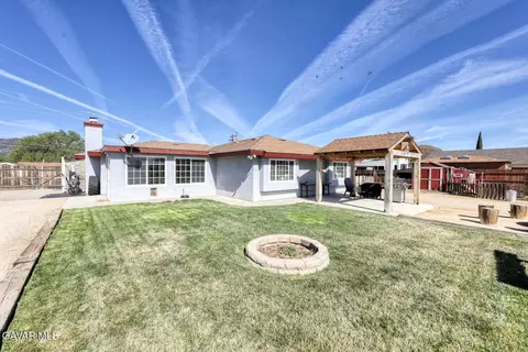Exterior - 21510 Shirley Dr, Tehachapi, CA 93561 photo 2 of 8