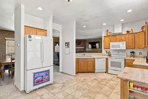 Other - 18764 Alps Dr, Tehachapi, CA 93561 photo 7 of 22