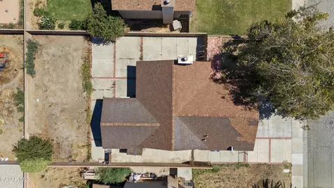 View/Area - 2533 Topaz Ln, Lancaster, CA 93535 photo 2 of 2