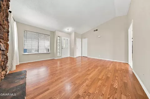 Living - 2533 Topaz Ln, Lancaster, CA 93535 photo 2 of 4