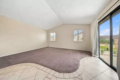 Living - 2533 Topaz Ln, Lancaster, CA 93535 photo 4 of 4