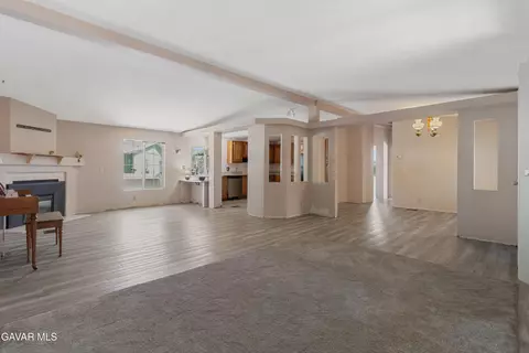 Living - 14556 E Tehachapi Blvd #SPC 15, Tehachapi, CA 93561 photo 5 of 8