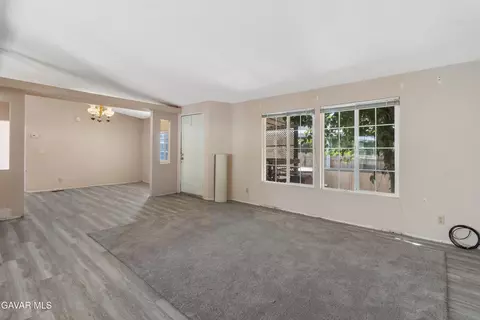 Living - 14556 E Tehachapi Blvd #SPC 15, Tehachapi, CA 93561 photo 2 of 8