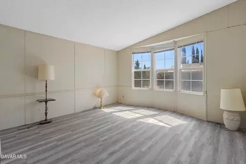 Living - 14556 E Tehachapi Blvd #SPC 15, Tehachapi, CA 93561 photo 8 of 8
