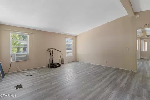 Living - 14556 E Tehachapi Blvd #SPC 15, Tehachapi, CA 93561 photo 7 of 8