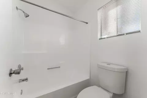 Bath - 37270 Carousel Cir, Palmdale, CA 93552 photo 3 of 6