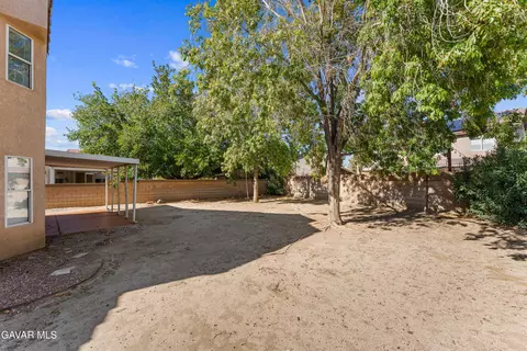 Exterior - 37270 Carousel Cir, Palmdale, CA 93552 photo 7 of 7
