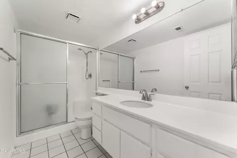Bath - 37270 Carousel Cir, Palmdale, CA 93552 photo 1 of 6