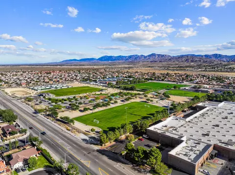 View/Area - 37270 Carousel Cir, Palmdale, CA 93552 photo 4 of 4