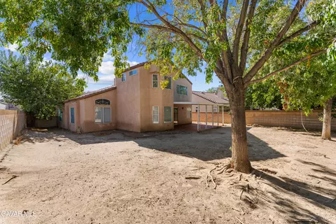 Exterior - 37270 Carousel Cir, Palmdale, CA 93552 photo 6 of 7