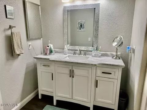 Bath - 4049 Saddleback Rd, Palmdale, CA 93552 photo 4 of 8