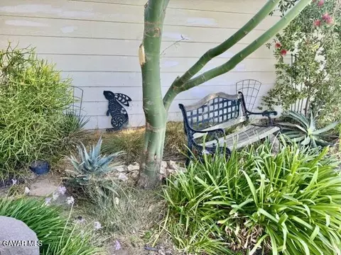 Exterior - 4049 Saddleback Rd, Palmdale, CA 93552 photo 2 of 8