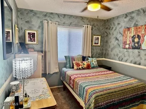 Bedroom - 4049 Saddleback Rd, Palmdale, CA 93552 photo 1 of 4