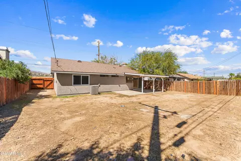 Exterior - 38470 Division St, Palmdale, CA 93550 photo 8 of 10