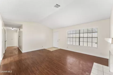Living - 38470 Division St, Palmdale, CA 93550 photo 3 of 4