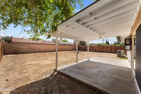 Exterior - 38470 Division St, Palmdale, CA 93550 photo 5 of 10