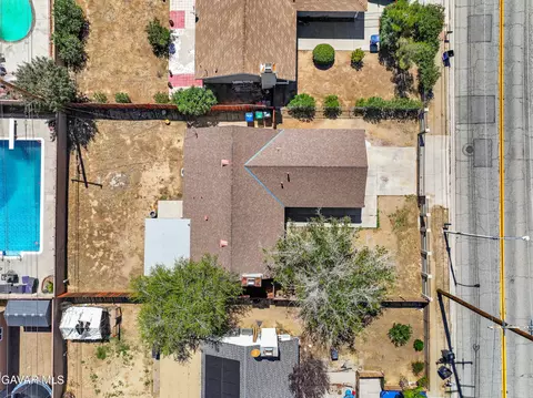 View/Area - 38470 Division St, Palmdale, CA 93550 photo 1 of 4