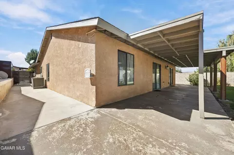 Exterior - 1370 S Green St, Tehachapi, CA 93561 photo 3 of 6