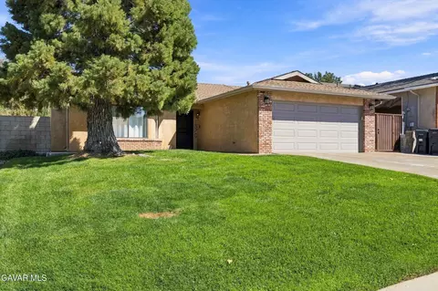 Exterior - 1370 S Green St, Tehachapi, CA 93561 photo 2 of 6