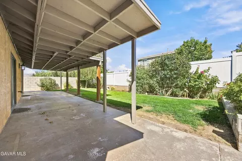 Exterior - 1370 S Green St, Tehachapi, CA 93561 photo 4 of 6