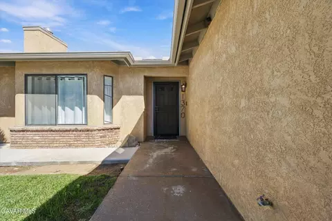 Entry Way - 1370 S Green St, Tehachapi, CA 93561 photo 1 of 3